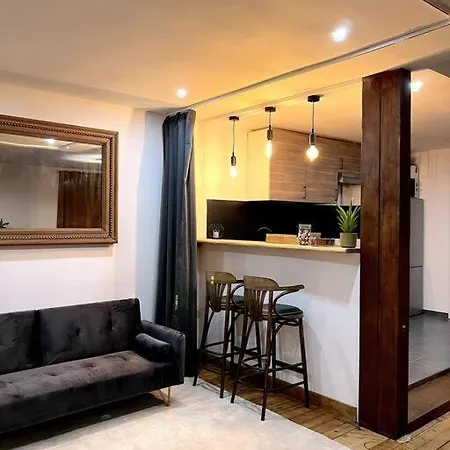 En Bord De Seine Apartment