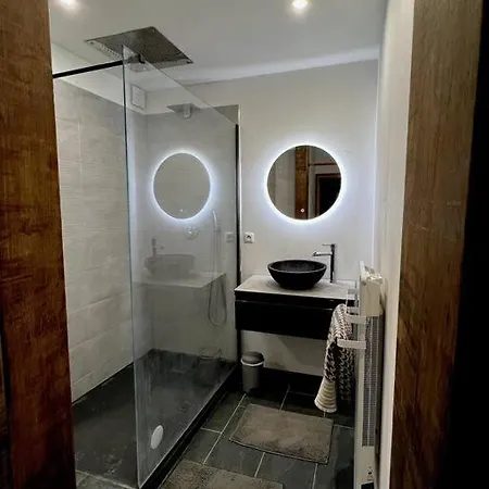 Apartment En Bord De Seine