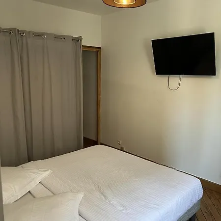 En Bord De Seine Apartment