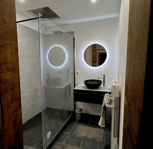 Apartment En Bord De Seine